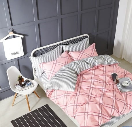 Pościel dwustronna bawełna satynowa 200x220 rożowa w karo